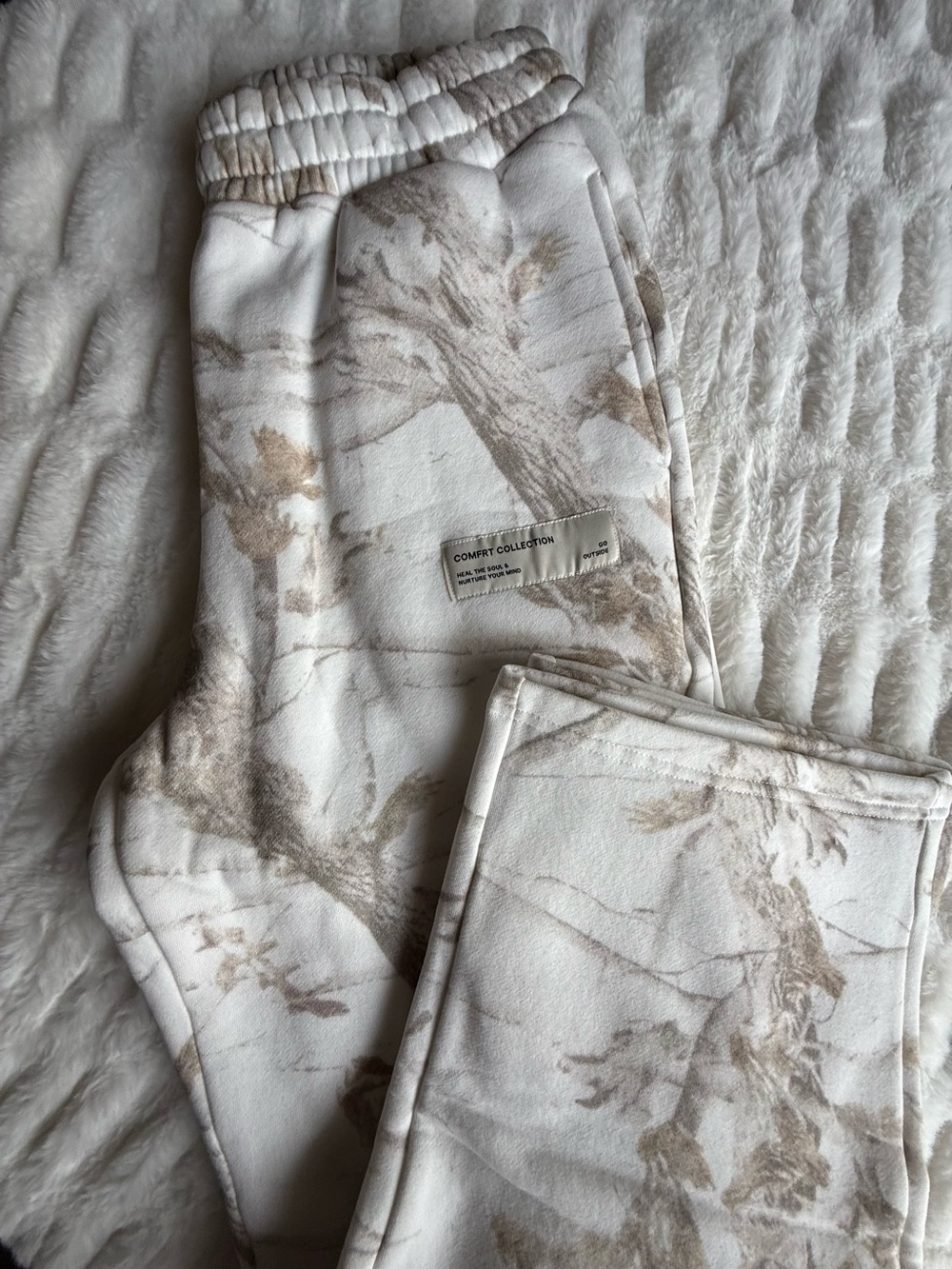 NWT- Comfrt Limited Edition White Oak Camo Straight Leg Sweatpant Size M - Picture 4 of 10